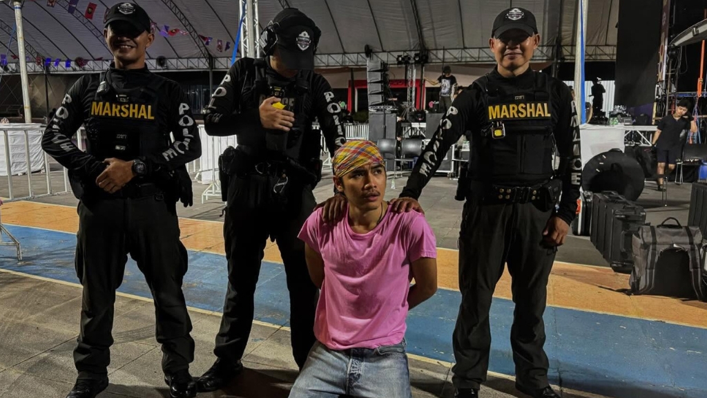 โจอี้ ภูวศิษฐ์ ประกาศชื่อแฟนด้อม ‘พิรุธ’ ที่มาจากไวรัลสุดฮาเวลาไปแสดงคอนเสิร์ต