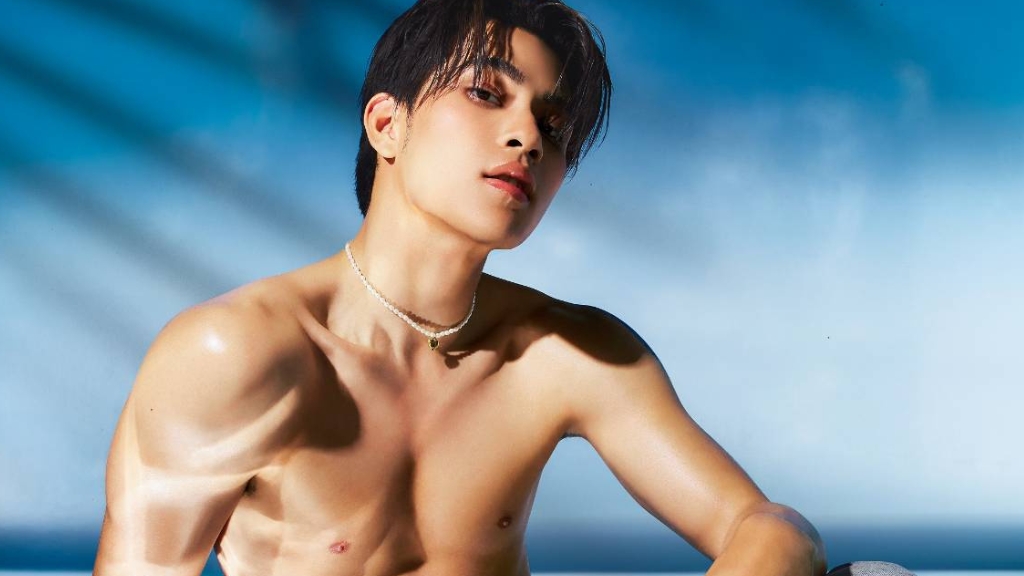 ชวนทำความรู้จัก สมุย จากอดีตเด็กฝึก SM Entertainment สู่ศิลปินน้องใหม่ค่าย White Music ที่มาพร้อมซิงเกิลเดบิวต์ ‘UP AND DOWN’