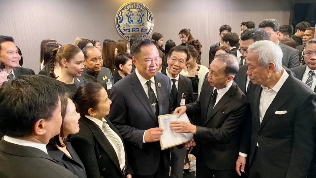 ภาคอุตสาหกรรมบันเทิง เข้าพบนายกรัฐมนตรี และ รมว.วัฒนธรรม ขอบคุณรัฐเดินหน้า Cash Rebate หนุนคอนเทนต์ไทยสู่เวทีโลก พร้อมเสนอแนวทางขับเคลื่อนเศรษฐกิจสร้างสรรค์