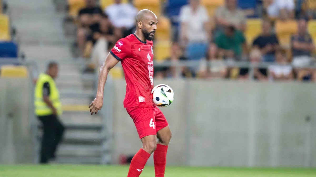 Ruan Renato of FC Zira dribbles the ball during a UEFA Conference League qualifying match.