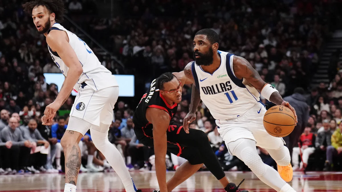 Lively II Ditches Crutches in Key Step Toward Mavs Rebound