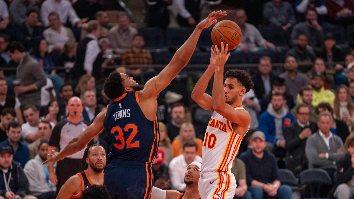 Hawks Rally from 20 Down to Stun Knicks, Even Series 1-1