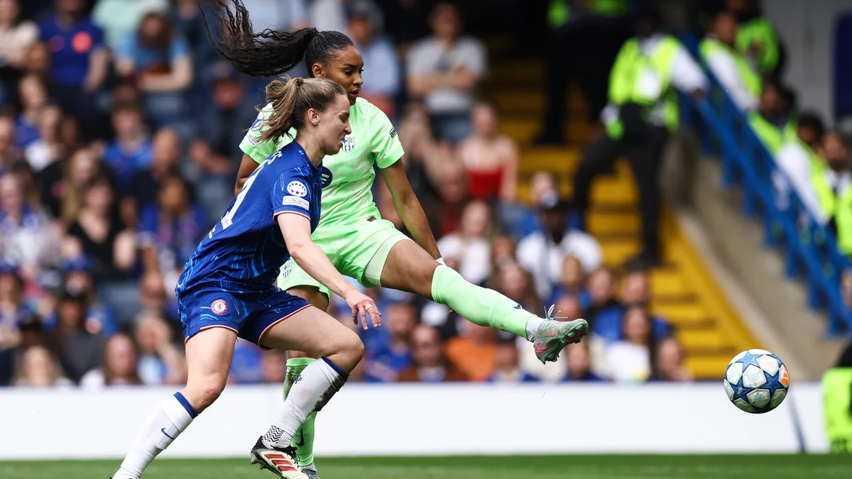Salma Paralluelo Rejects Chelsea Offer, Prioritising European Champions League