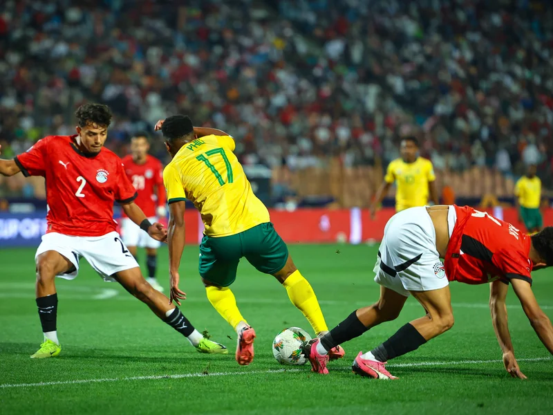 Khanye Questions Kaizer Chiefs' Support for New Signing Langelihle Phili