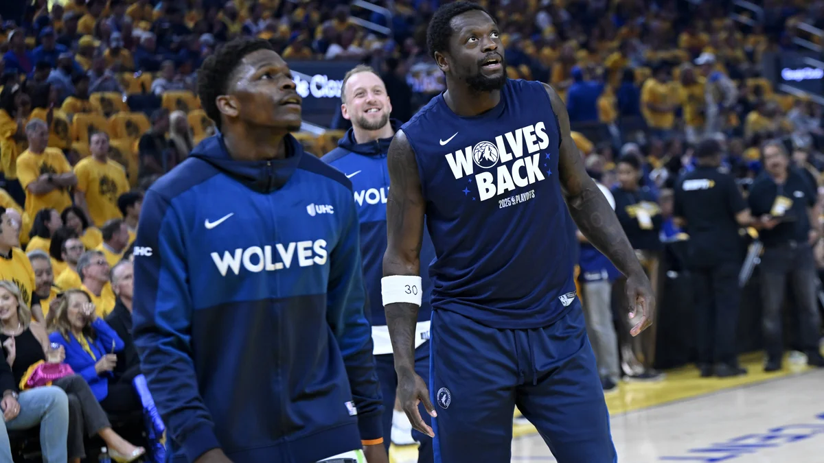 Randle's Double-Double Lifts Wolves to 104-102 Steal in Spurs' Semis Opener