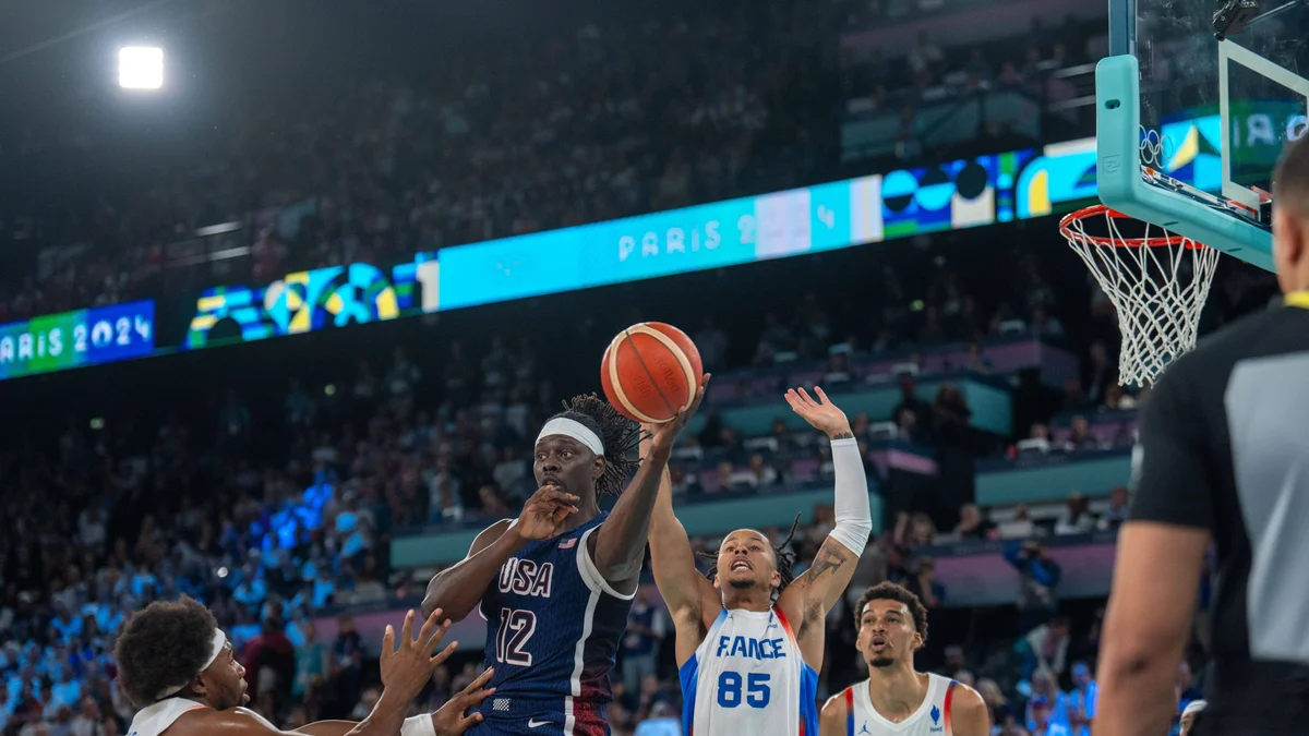 Wembanyama Enters Concussion Protocol After Scary Spurs-Blazers Fall