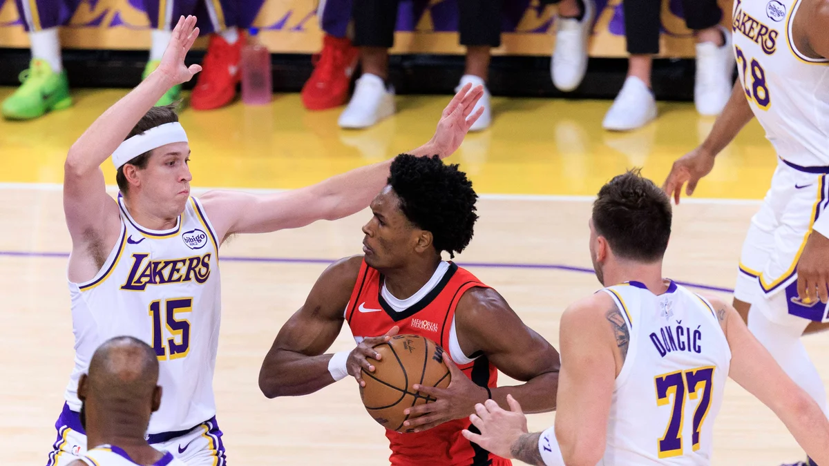 Doncic Sidelined Indefinitely for Lakers' First-Round Series vs. Rockets