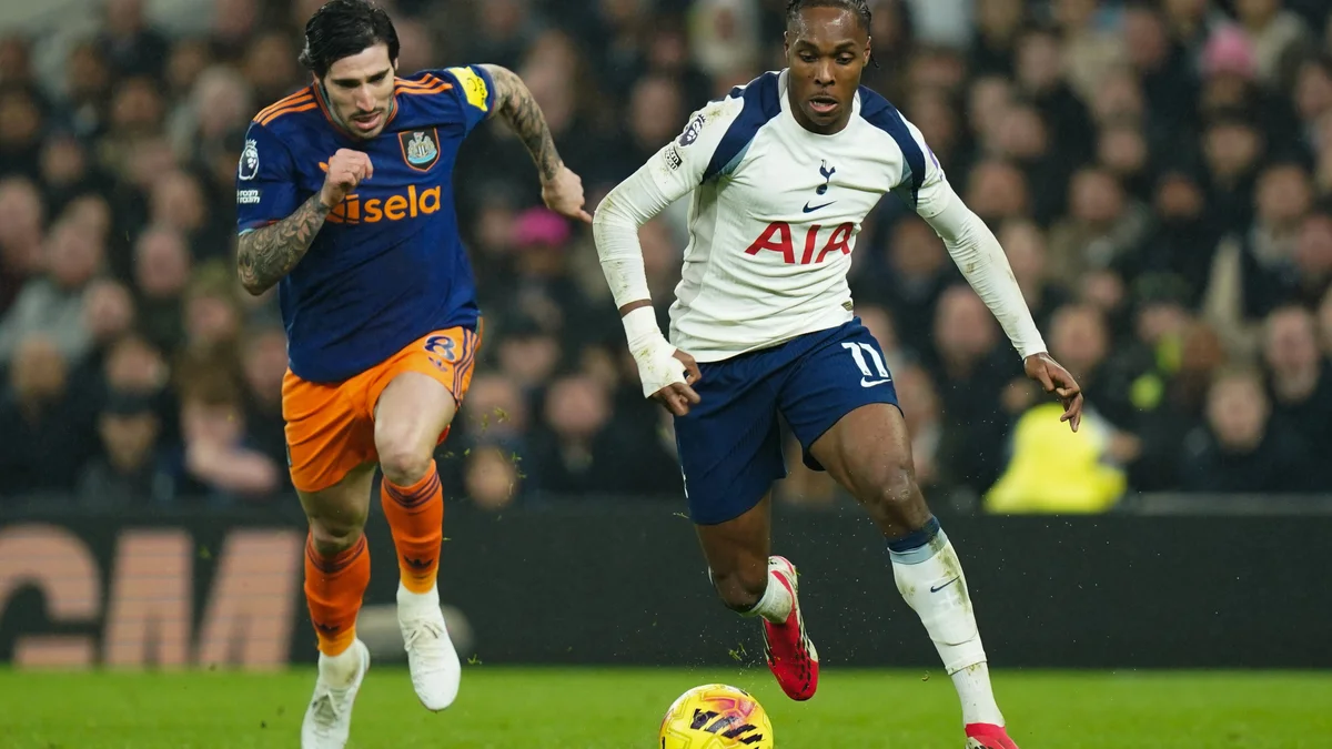 Tottenham Pursue Sandro Tonali in Ambitious Summer Transfer Talks