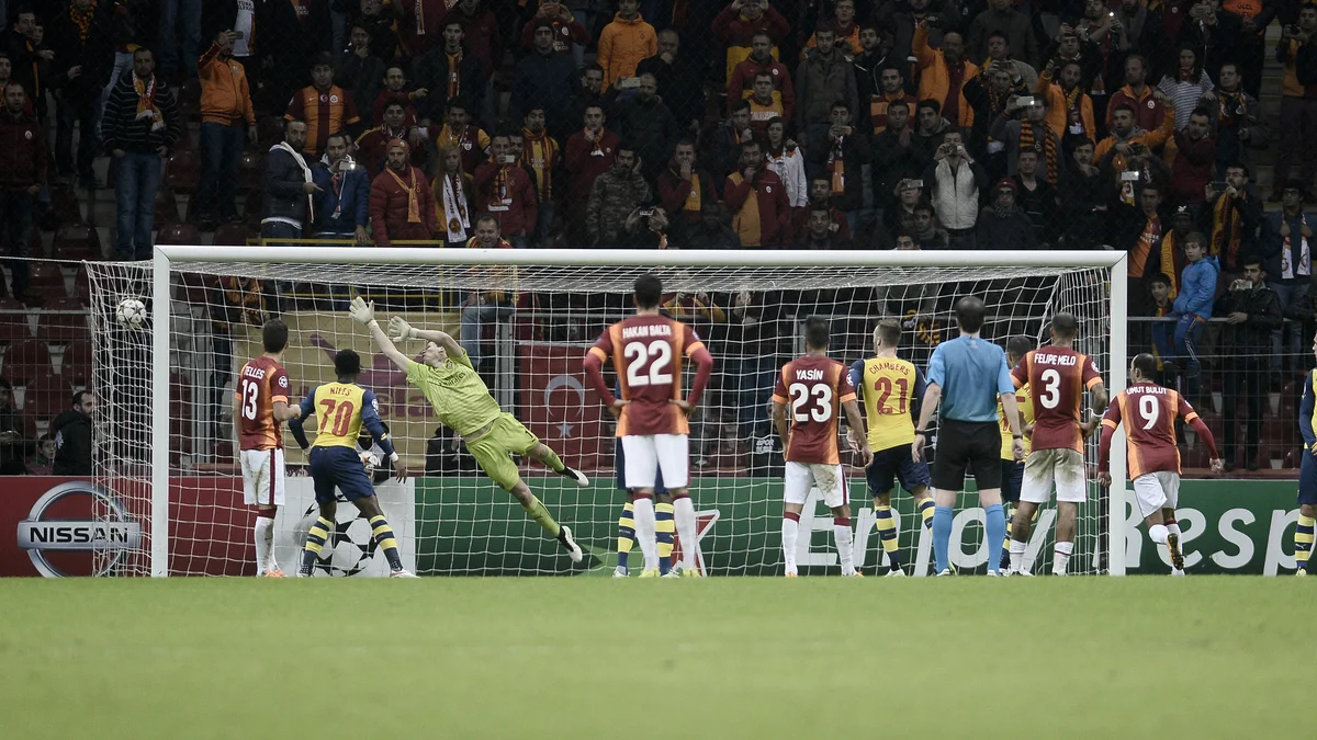 Sneijder Issues Stark Champions League Final Warning to Arsenal