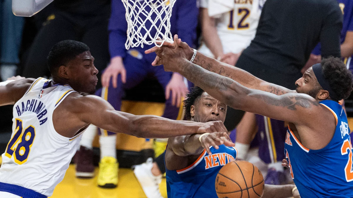 NBA Fines Knicks' Robinson $50K, Hawks' Daniels $25K for Scuffle