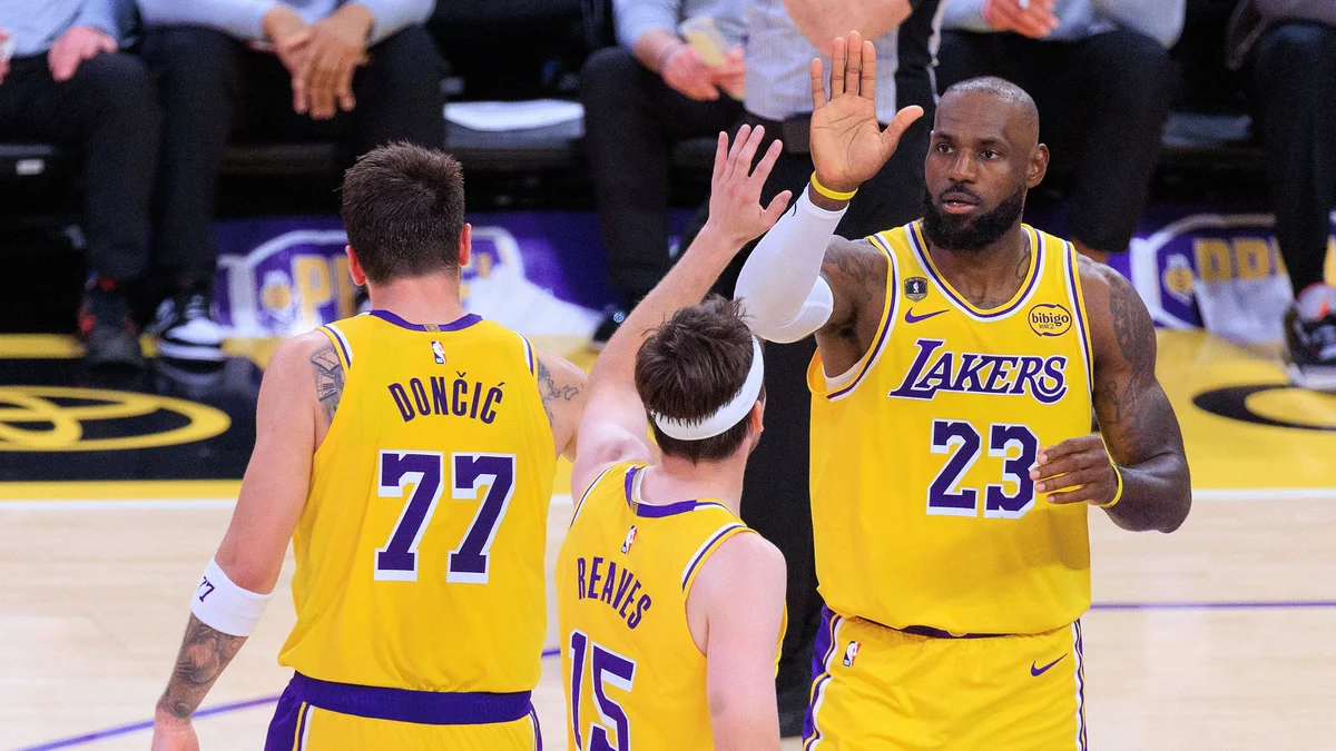 Model Backs LeBron Over 23.5 Points in Lakers-Rockets Game 4