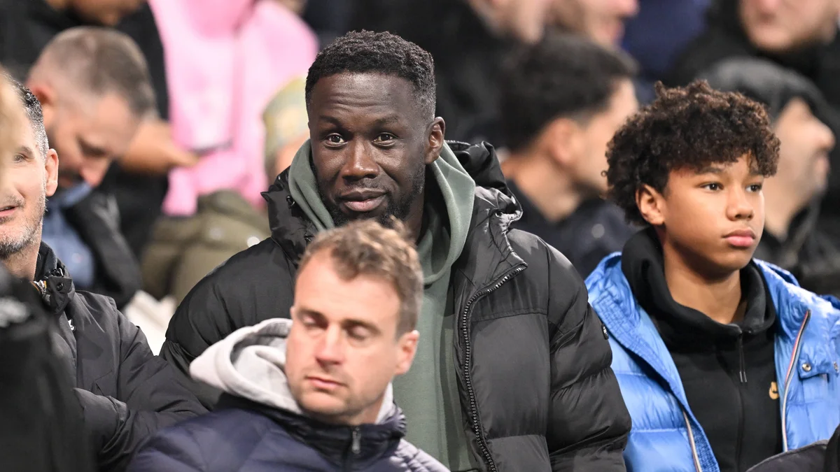Sagna Hails Timber as World's Best Amidst Arsenal's Premier League Triumph