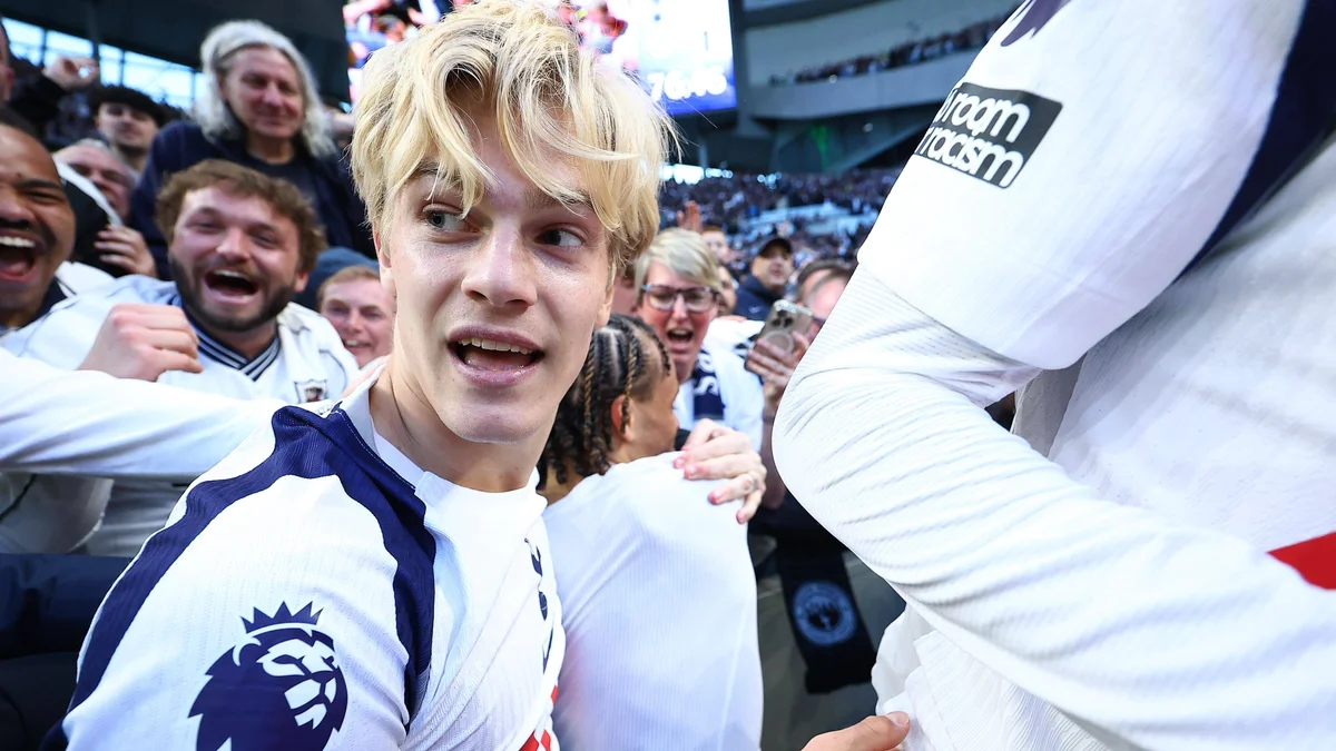 Bergvall Seeks Tottenham Exit Amid Reduced Role and De Zerbi's Tactical Shift