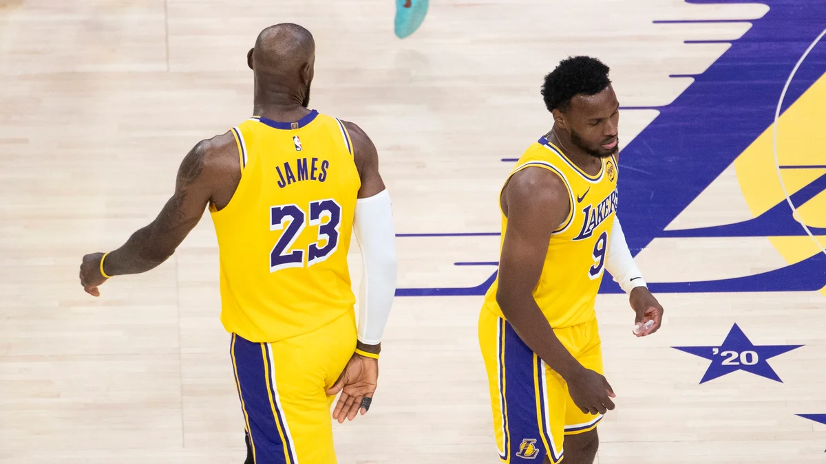 Lakers Clinch 3-0 Series Lead Over Rockets