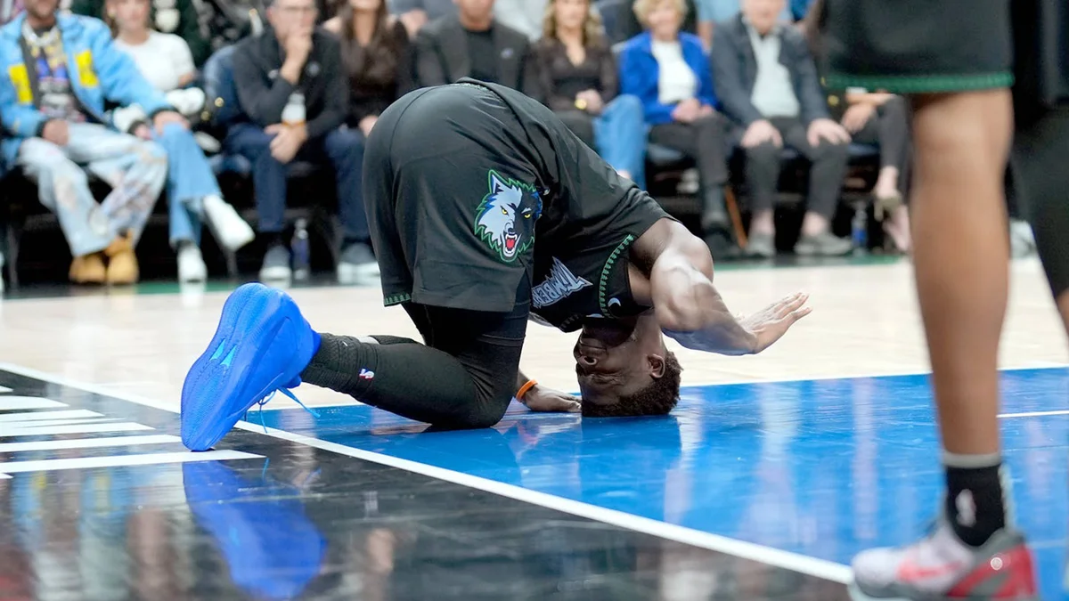 Spurs, Timberwolves Set for Crucial Game 3 After Series Levels at 1-1