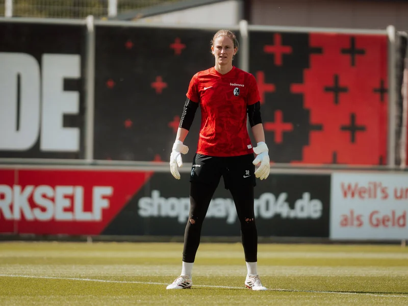 SK Sturm Graz Secures Experienced Goalkeeper Sarah-Lisa Dübel for New Season