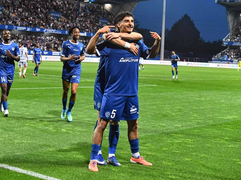 Hamburg Secures Martin Adeline from Troyes to Replace Departing Vieira