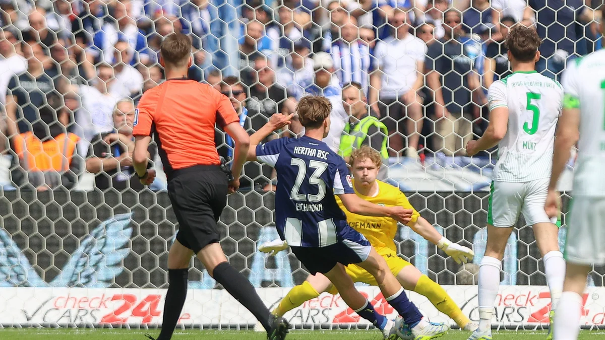 Dortmund Withdraw from Eichhorn Race; Bayern Intensify Pursuit
