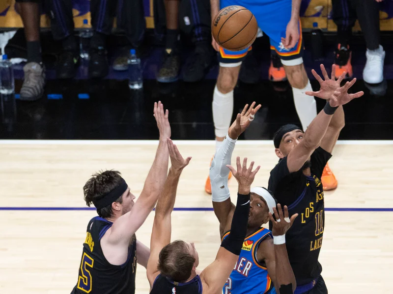 Gilgeous-Alexander's 30 Points Propel Thunder to Game 2 Win, Even Series