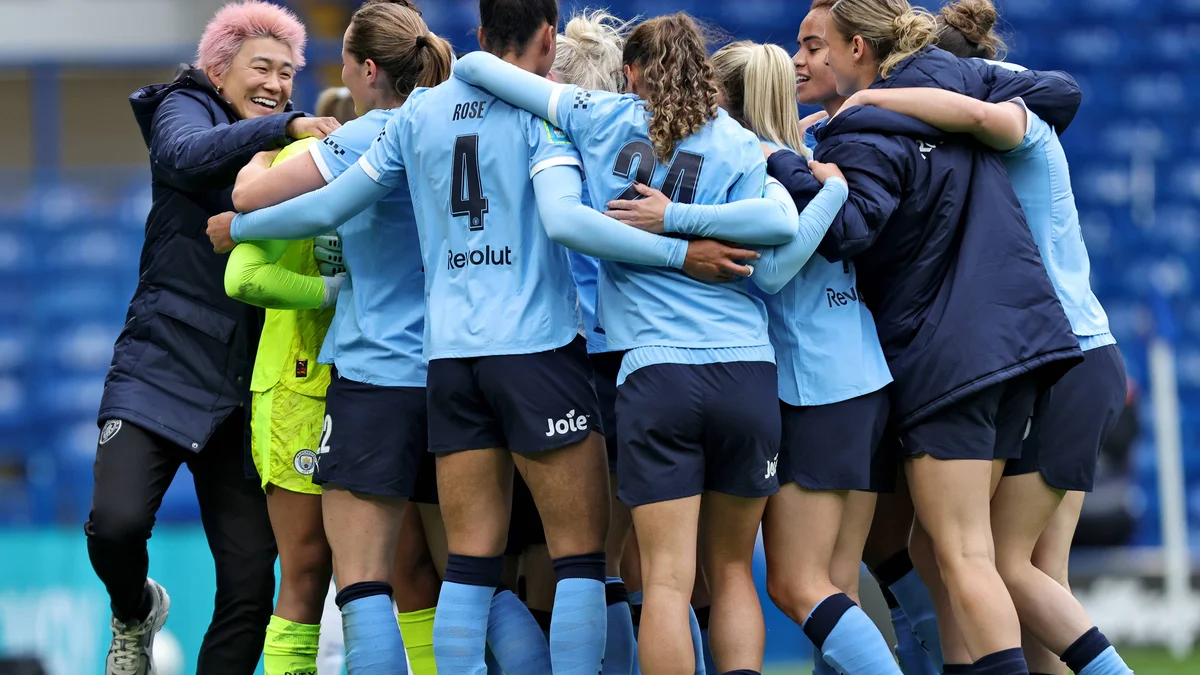 Man City target England duo Charles and Mead in major WSL swoop