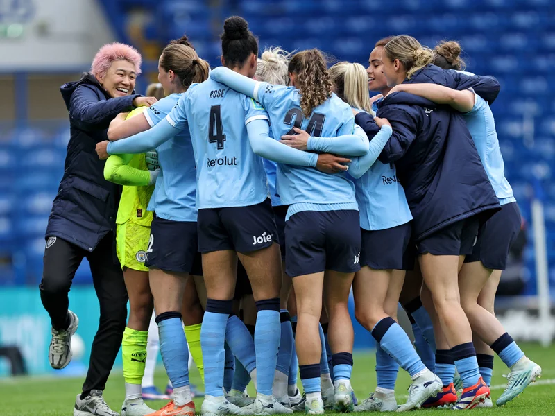 Man City target England duo Charles and Mead in major WSL swoop