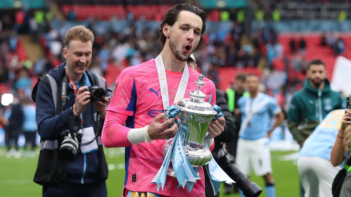 Newcastle Targets Trafford and Munoz to Reshape Squad After Gordon Exit