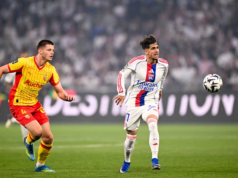 Leverkusen complete €32m move for Afonso Moreira