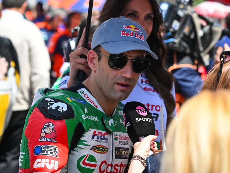 Johann Zarco resumes training as knee surgery remains on hold