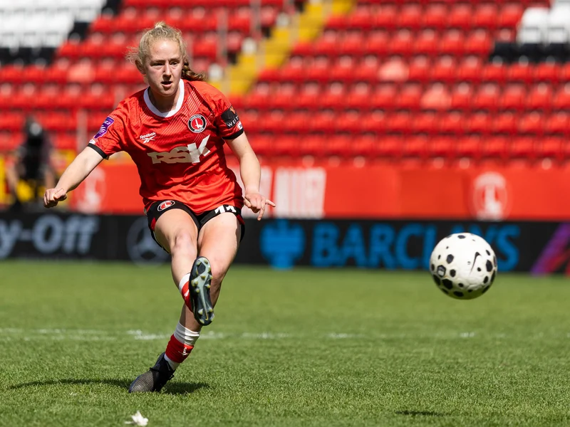 Charlton Athletic Maintain Unbeaten Streak with Fitzgerald's Brace