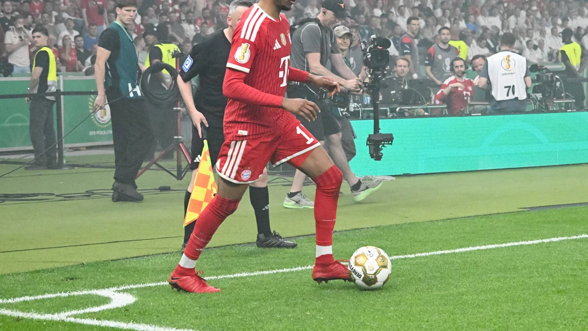 Olise Set for 'Mega' Bayern Munich Deal After Stunning Bundesliga Season