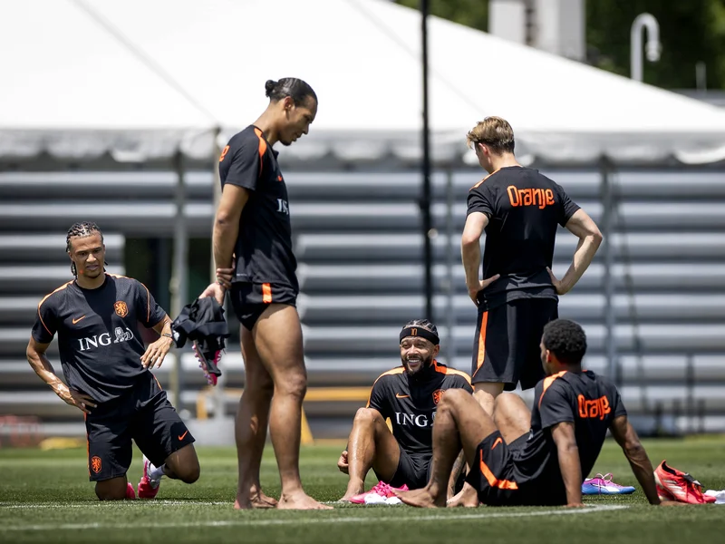 Netherlands qualify for World Cup but fans crave elusive trophy
