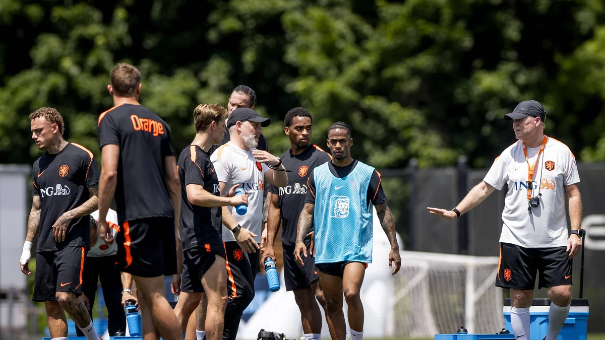 Roma Targets West Ham Winger Summerville for Champions League Push