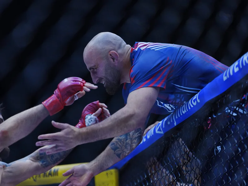 Mauricio Ruffy stops Michael Chandler in White House UFC card