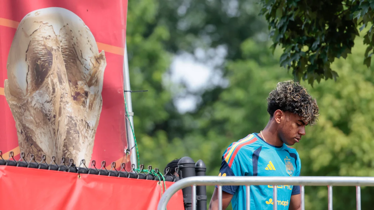 Cubarsí Rallies Spain for Crucial World Cup Clash Against Saudi Arabia