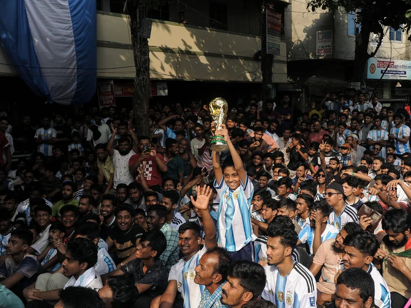 Messi's Hat-Trick Powers Argentina Past Algeria in World Cup Opener