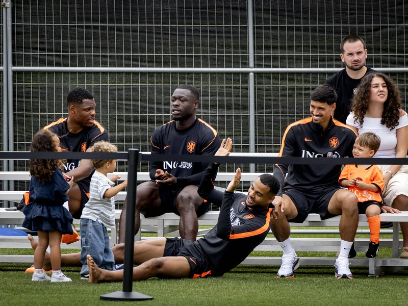 Brobbey and Gakpo Braces Power Netherlands to Dominant 5-1 World Cup Win Over Sweden