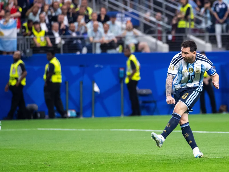 Record-Breaking Messi Leads Argentina Past Austria in World Cup Group J Clash