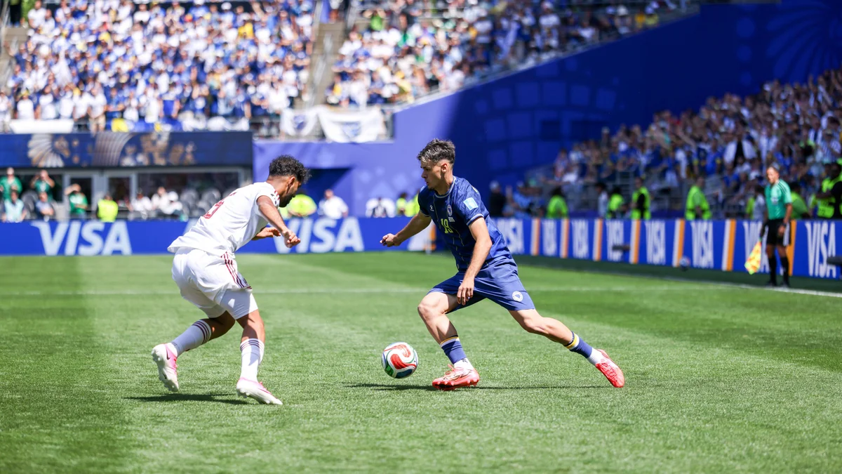 Bosnia and Herzegovina Take First-Half Lead Over Qatar in World Cup Decider