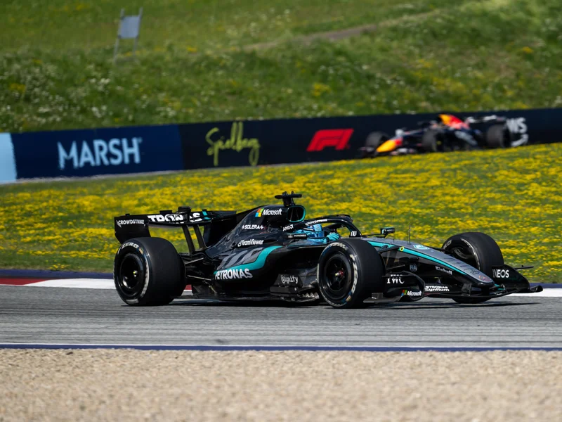 Silverstone Prepares for Record 565,000 Fans at British Grand Prix
