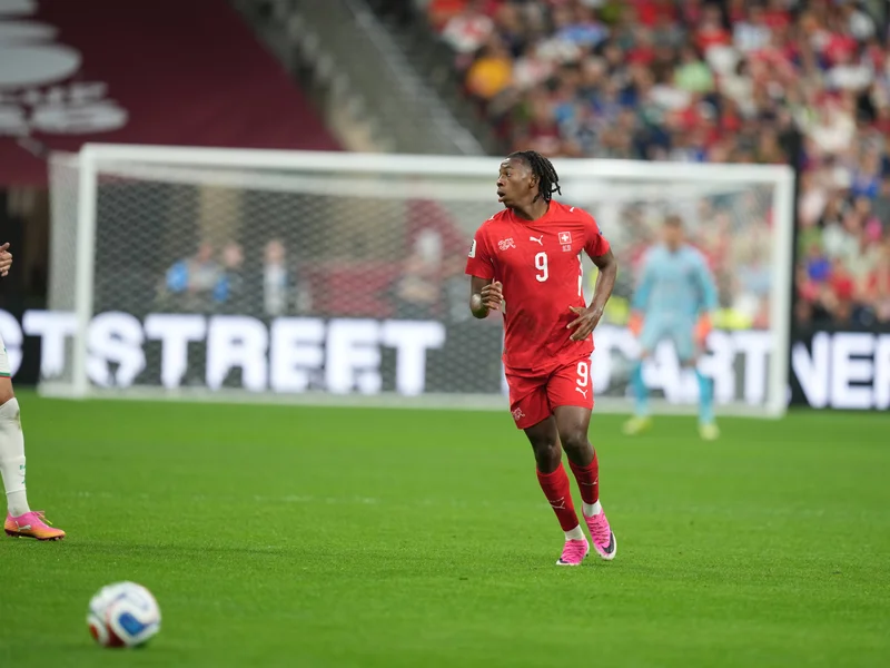 Freiburg Demands €60M for Manzambi as Newcastle Eyes Midfield Reinforcement