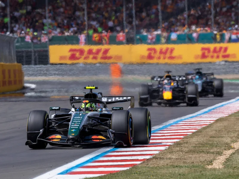 Montoya Warns Verstappen of McLaren Challenges Amid 2027 Transfer Talk