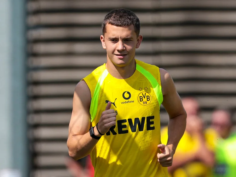 Borussia Dortmund Completes €30m Signing of Konstantinos Karetsas from Genk
