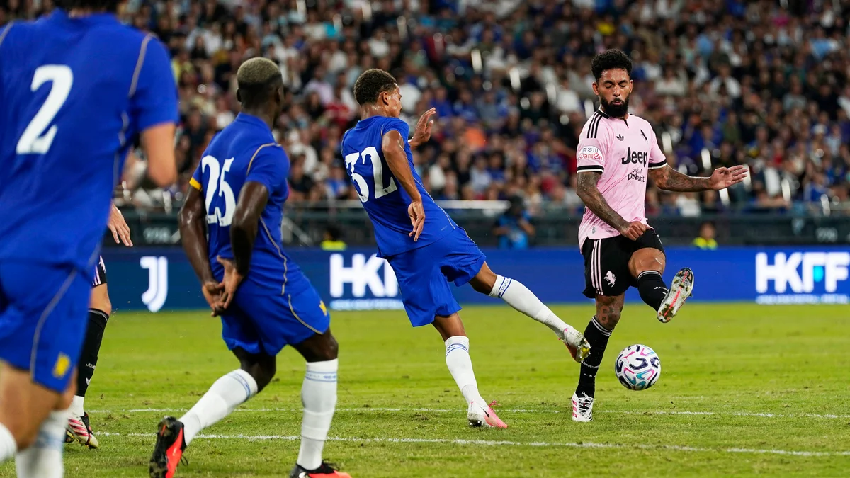 Mahdi Nicoll-Jazuli's Rapid Ascent at Chelsea Culminates in First-Team Tour