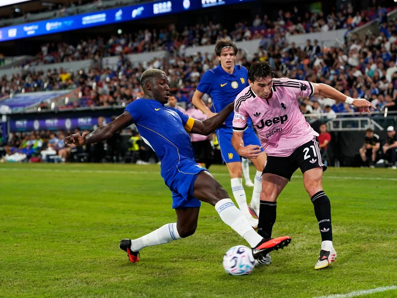 Alonso Leads Chelsea Pre-Season in Hong Kong Ahead of Juventus Friendly