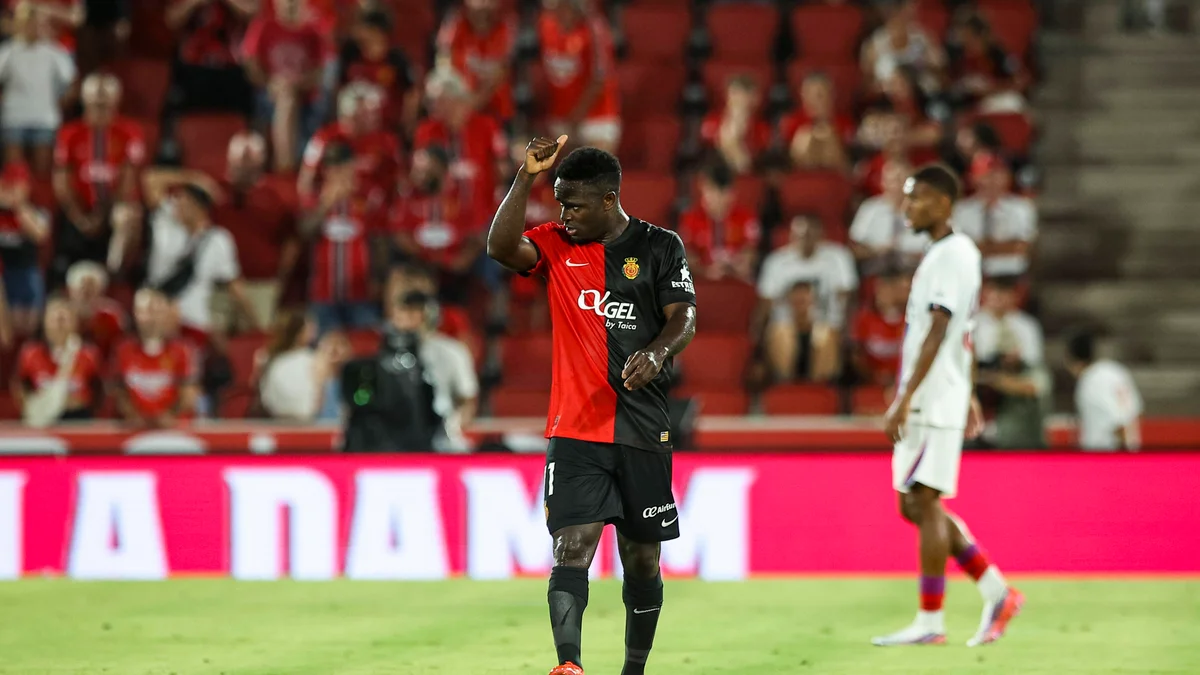 Mallorca Stuns Double Champions League Winners PSG in Palma Trophy