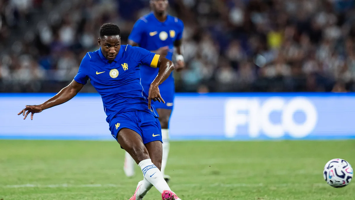 Chelsea Secure Experienced Striker Danny Welbeck on Two-Year Contract