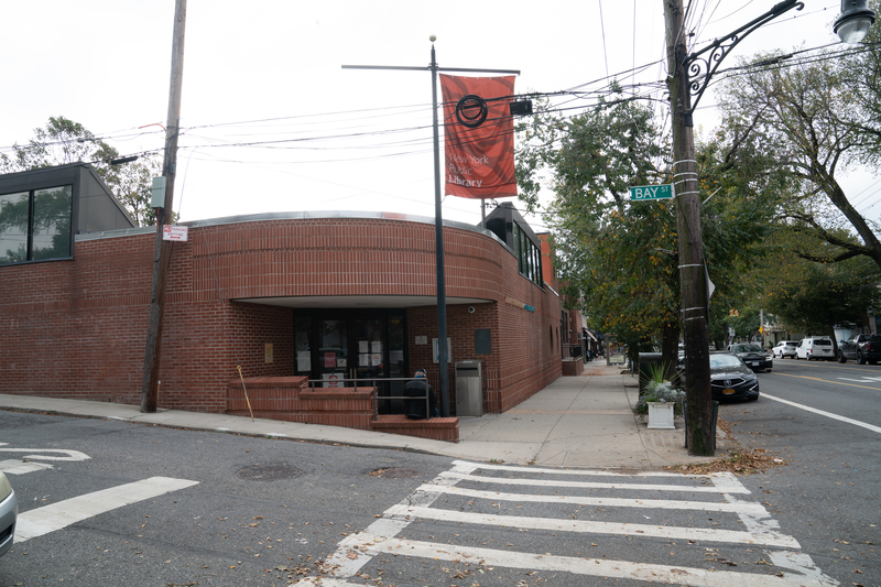  City Island Library picture