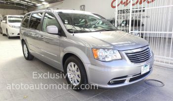 Chrysler Town & Country. 2014 lleno
