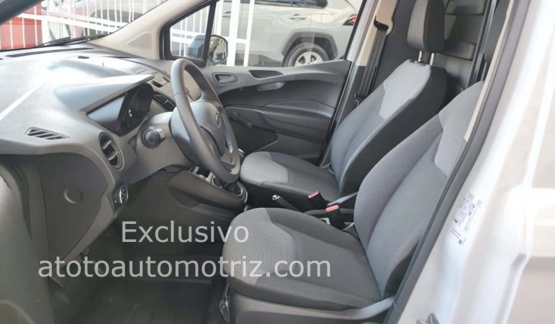 Ford Transit 2022 Courier Sin puerta lateral lleno