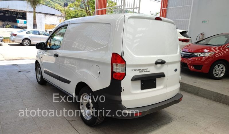 2022 Ford Transit Courier lleno